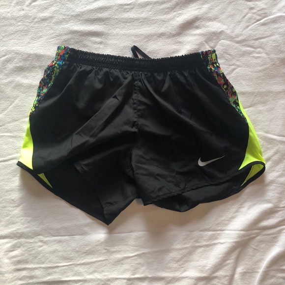 🍀Nike Dri Fit running shorts - Picture 1 of 4